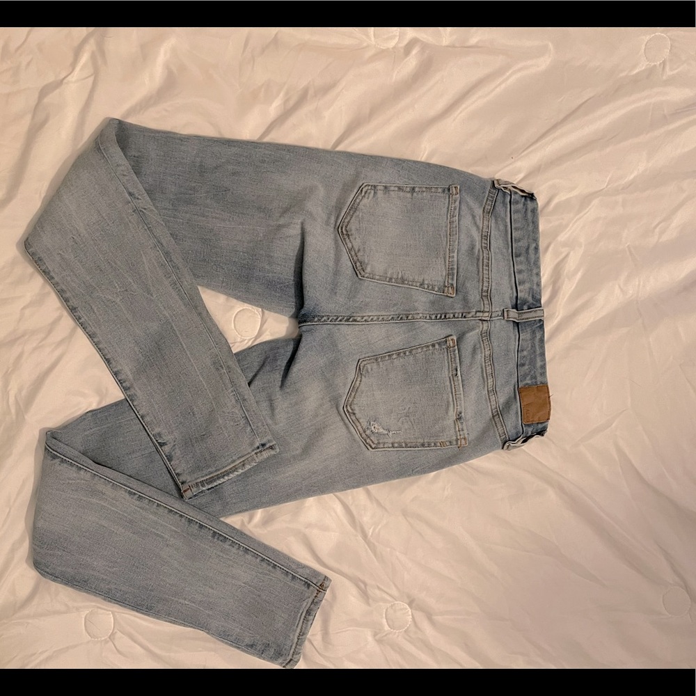 Aero High Rise Curvy Jeans - Picture 3 of 3